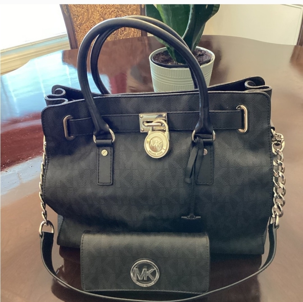2 PC ***MiICHAEL KORS BLACK SACHEL TOTE & WALLET with Silver Accents